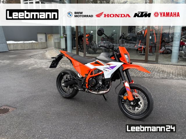 KTM 390 SMC R 2026 Quickshifter+ inclusive