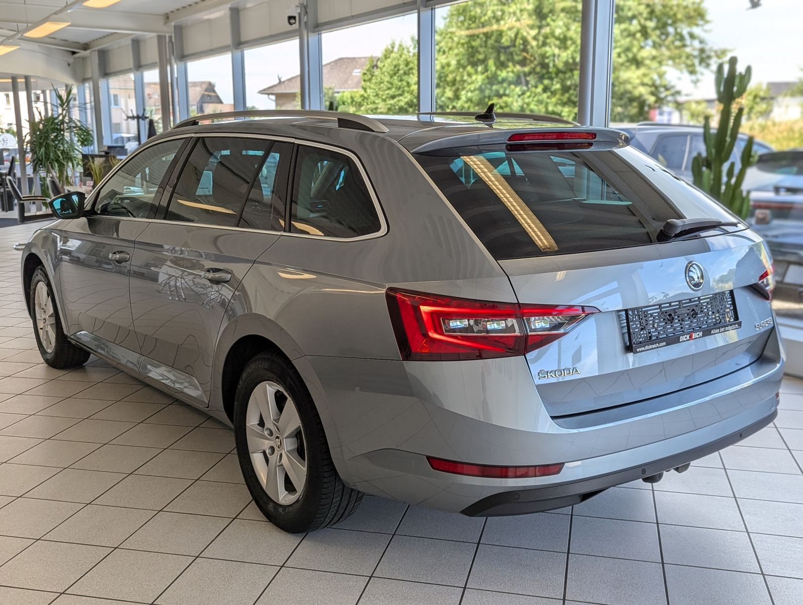 SKODA Superb 1.8 TSI Ambition Bi-Xen SHZ Tempomat AHK - Image 5