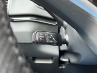 Skoda Karoq 1.5 TSI DSG Sportline NAV AHK MATRIX 5JGAR bei Autohaus Landmann & Maier OHG