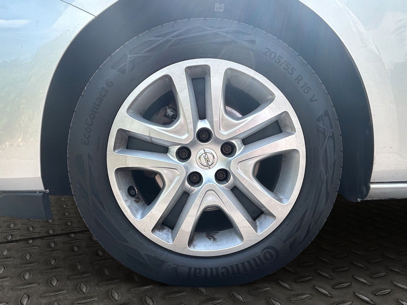 Fahrzeugabbildung Opel Astra K Sports Tourer Aut./Kamara/ Start/Stop