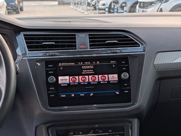 Volkswagen Tiguan - 11