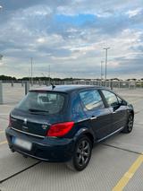 Peugeot 307 - Peugeot 307 in Duisburg