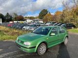 Volkswagen Golf 1,4 TÜV-NEU-KLima-Schiebedach - Volkswagen Golf aus 1999: Golf4