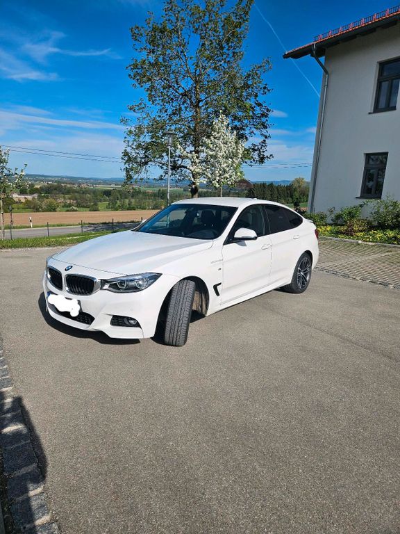 Image of BMW 320