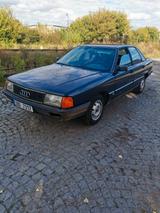 Audi 100 - Audi 100 mit Schiebedach