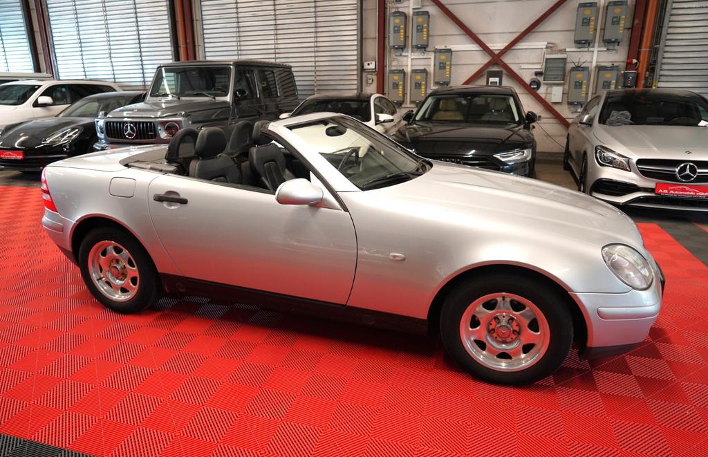 Mercedes-Benz SLK 200