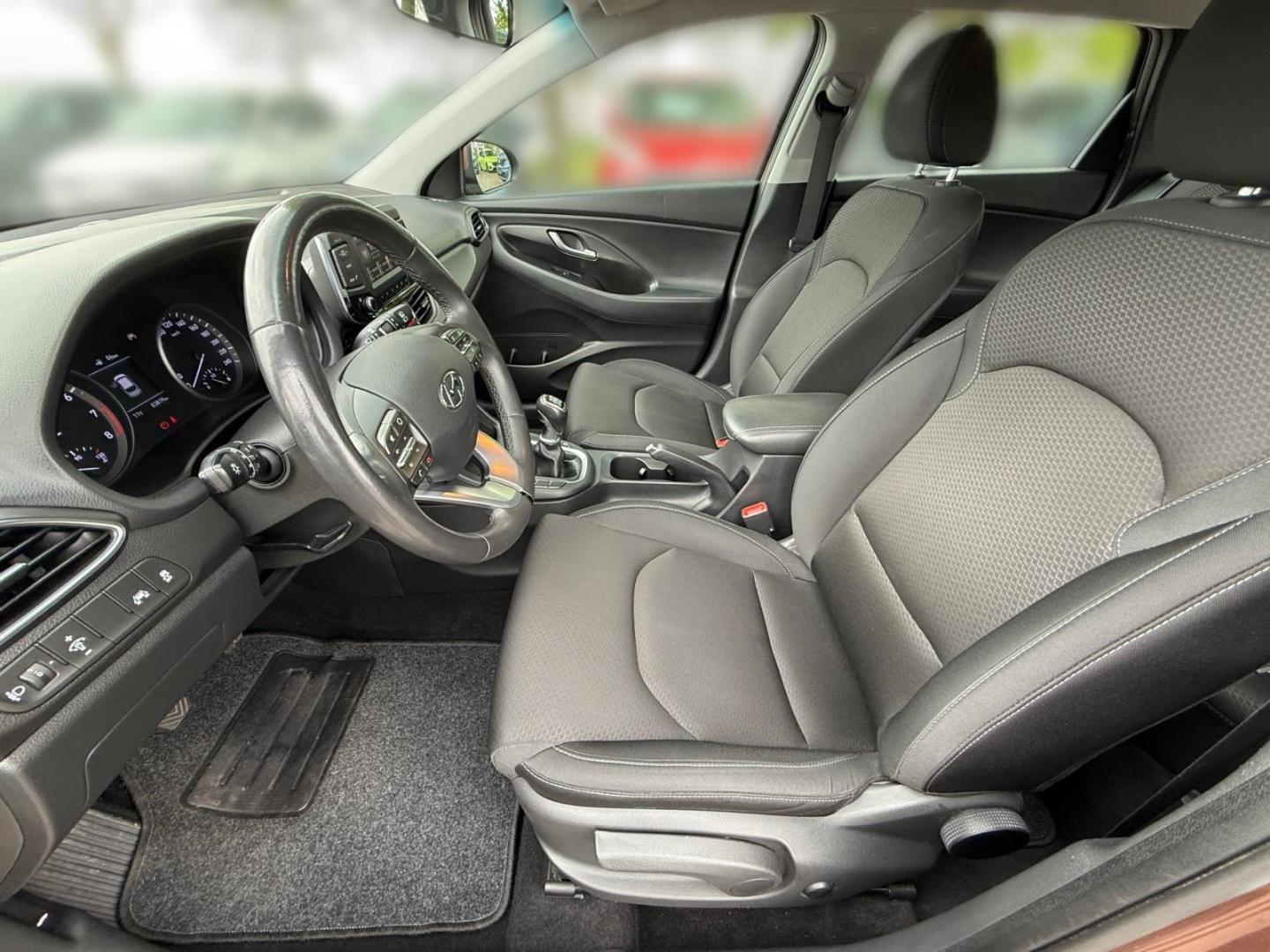 Hyundai i30 cw Premium 1.4T LED Bluetooth Kamera Sitzhzg