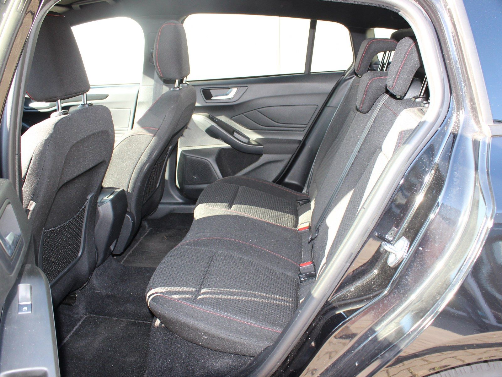 Fahrzeugabbildung Ford Focus ST-Line 1,0 EcoBoost