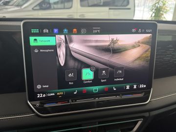 Volkswagen Tiguan 2.0TDI ELEGANCE DSG IQ MATRIX KAM ACC AHK