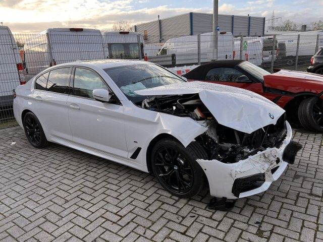 Fahrzeugabbildung BMW 530 i M Sport/HUD/14.500km/GSD/1.Hd/Laser/