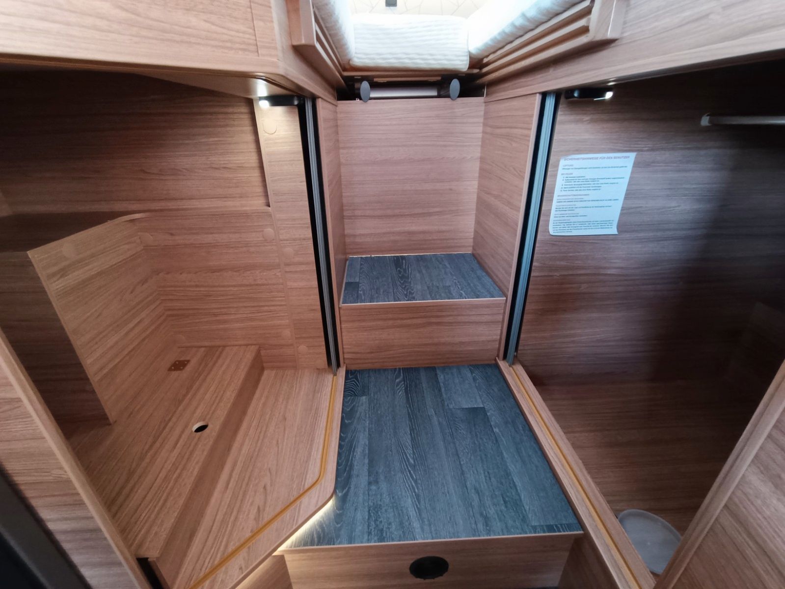 Fahrzeugabbildung Weinsberg CaraSuite 650 MEG Ford