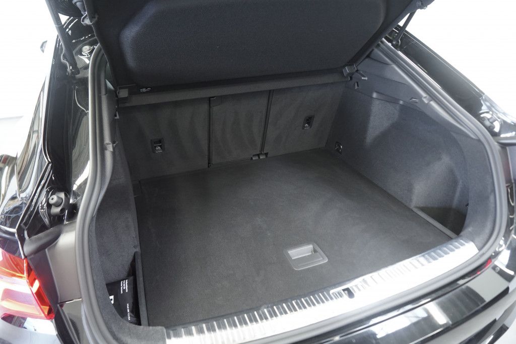 Audi Rsq3