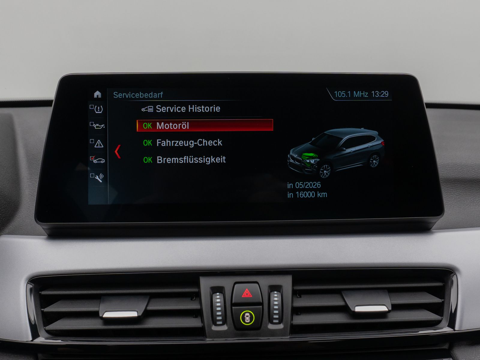 Fahrzeugabbildung BMW X1 sD20i Kamera HUD DAB Alarm Geschwindigkeitsre