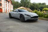 Aston Martin DB11 4.0 V8 - graue Aston Martin DB11