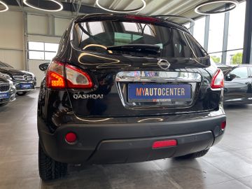 Nissan Qashqai 360 4X4 *PANORAMA*NAVI*TEILLEDER*