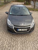 Peugeot 208 - gepflegt und zuverlässig