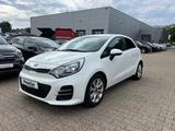 Kia Rio Dream Team KLIMAAUT*TEMP*SHZ+LHZ*MFL*EFH*PDC - gebrauchte Kia Rio aus dem Jahr 2015