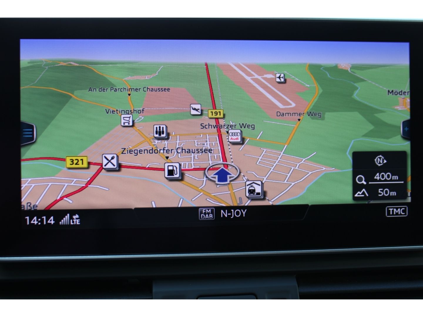 AUDI SQ5 3.0TDI quattro Matrix Pano B&O StHzg 8fach A - Image 24