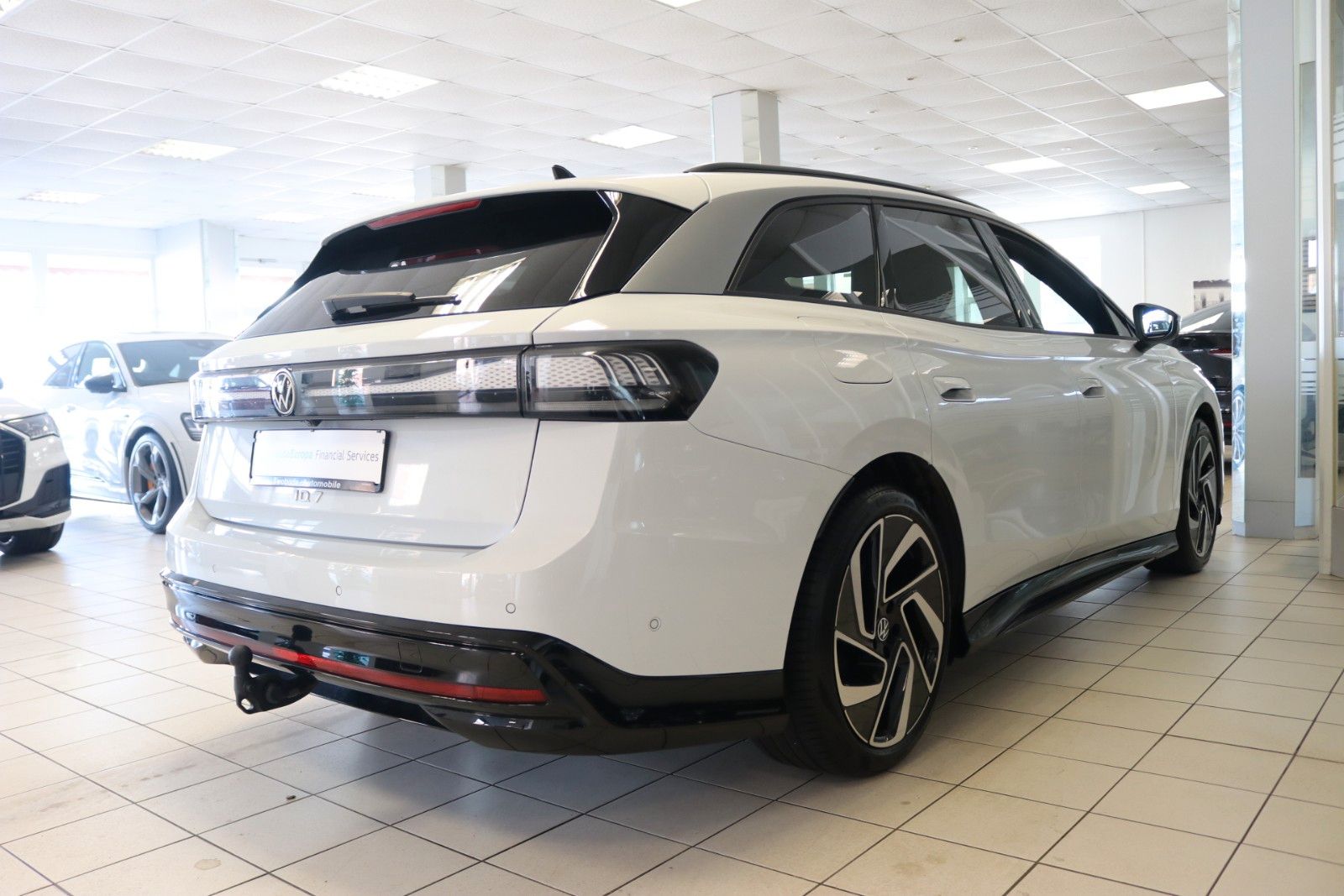 Volkswagen ID.7 Tourer Pro AHK HUD 360° Matrix Memory 99% foto 14