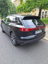 Volkswagen Touareg 3.0 V6 TFSI 250kW 4MOT Tiptr. Elegan... - Volkswagen Touareg mit Benzin-Antrieb: Geländewagen, 3.2