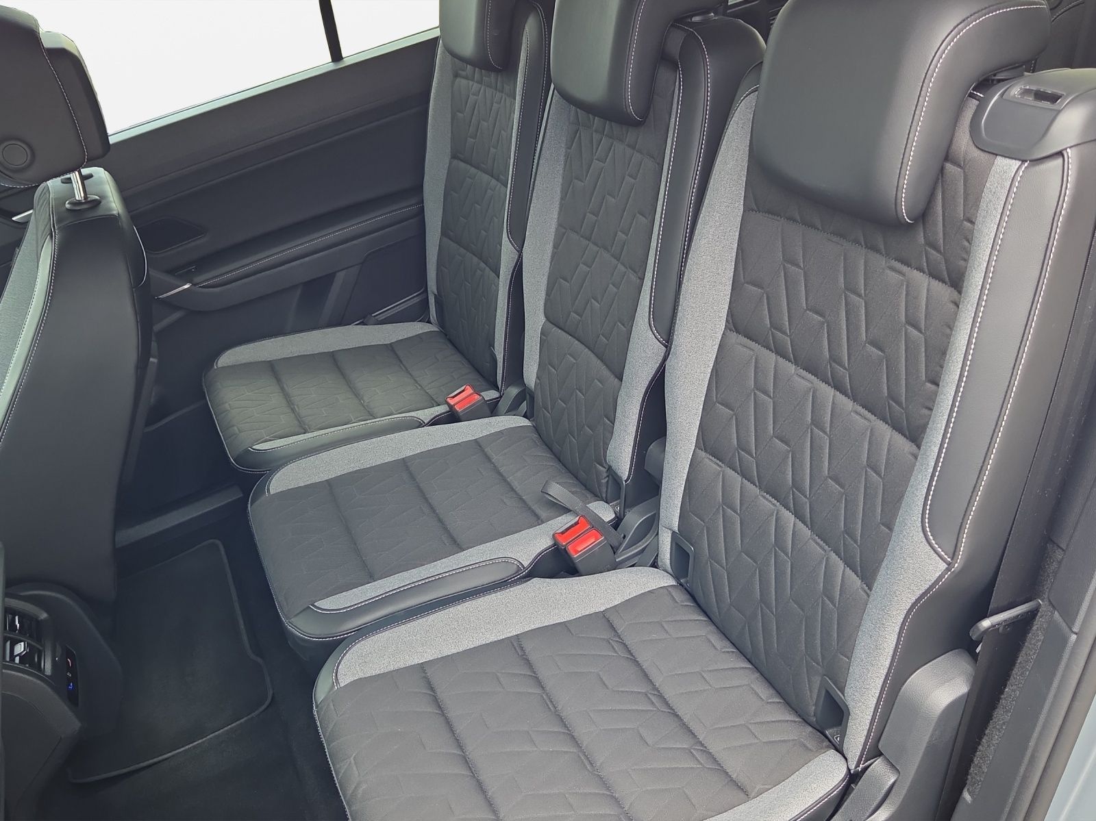 Volkswagen Touran - Bild 18