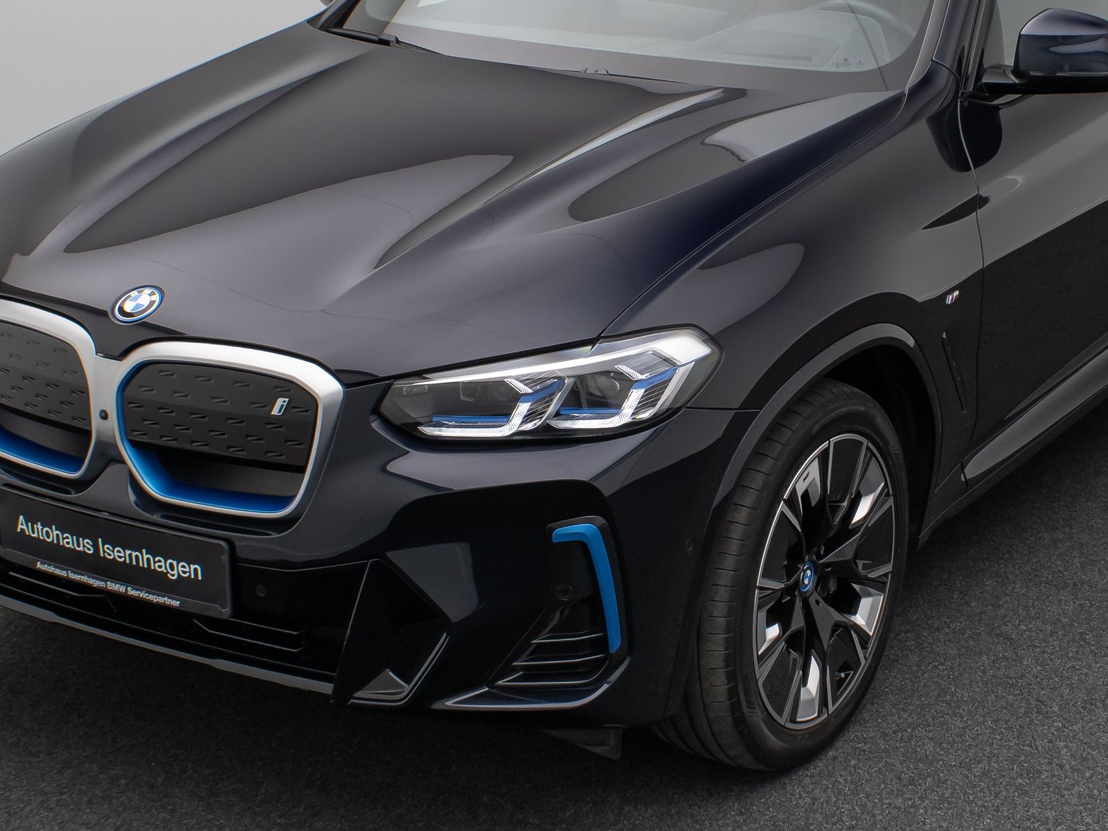 Fahrzeugabbildung BMW iX3 M Sport IMPRESSIVE 360°Laser DAB Komfort HUD