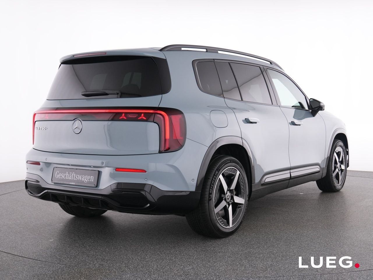 Mercedes-Benz GLB 250+ AMG+NIGHT+MEMORY+MULTIBEAM+KEYLESS+360° imagem 3