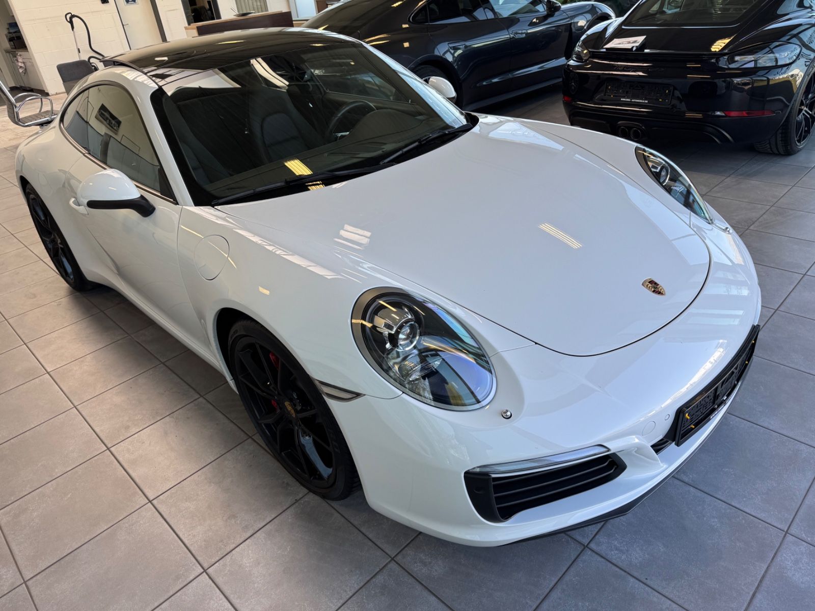Fahrzeugabbildung Porsche 991/911 Carrera/Großes Glasdach/MWST ausweisbar