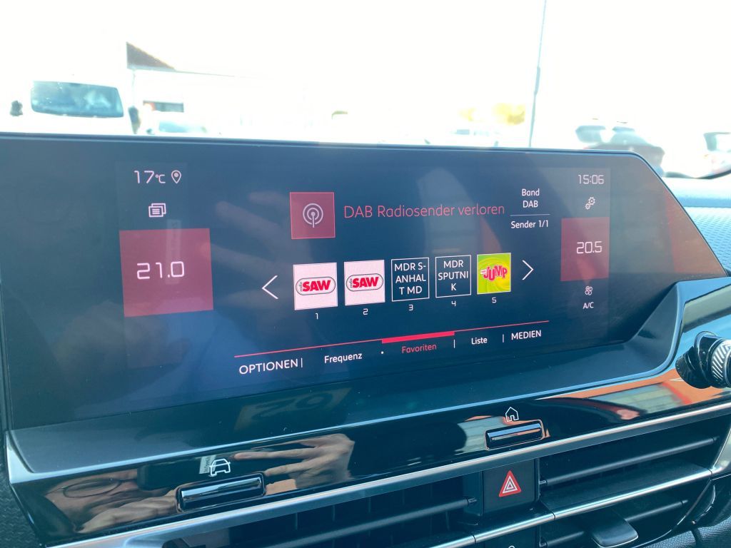 Fahrzeugabbildung Citroën C4 PureTech 130 Stop&Start FEEL PACK *Kamera*