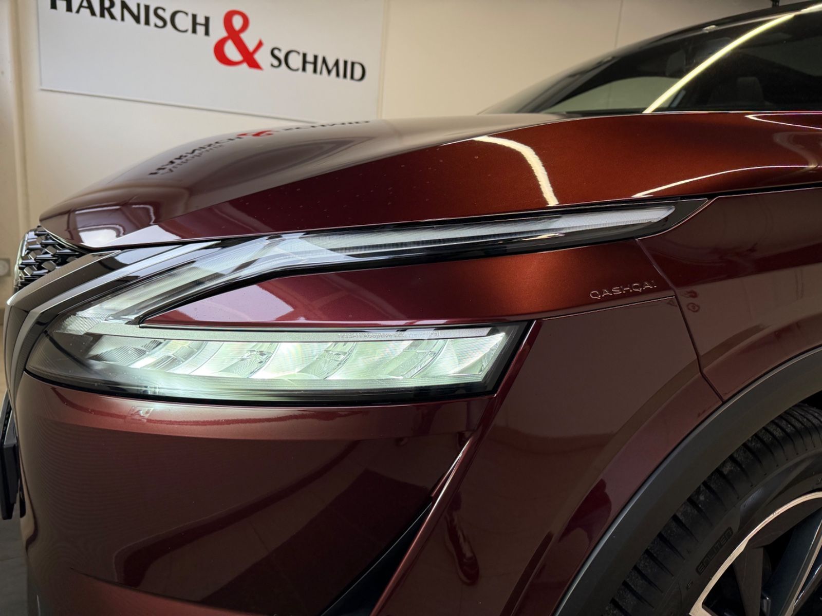 Fahrzeugabbildung Nissan Qashqai Tekna - Pano, HeadUp, Teilleder