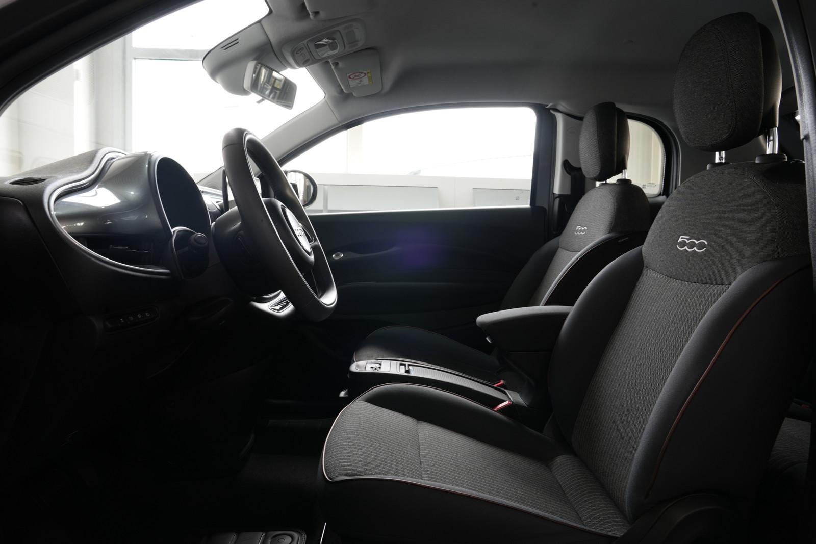 Fiat 500 e 3+1 Icon *AUT*SHZ*KAMERA*CARPLAY*