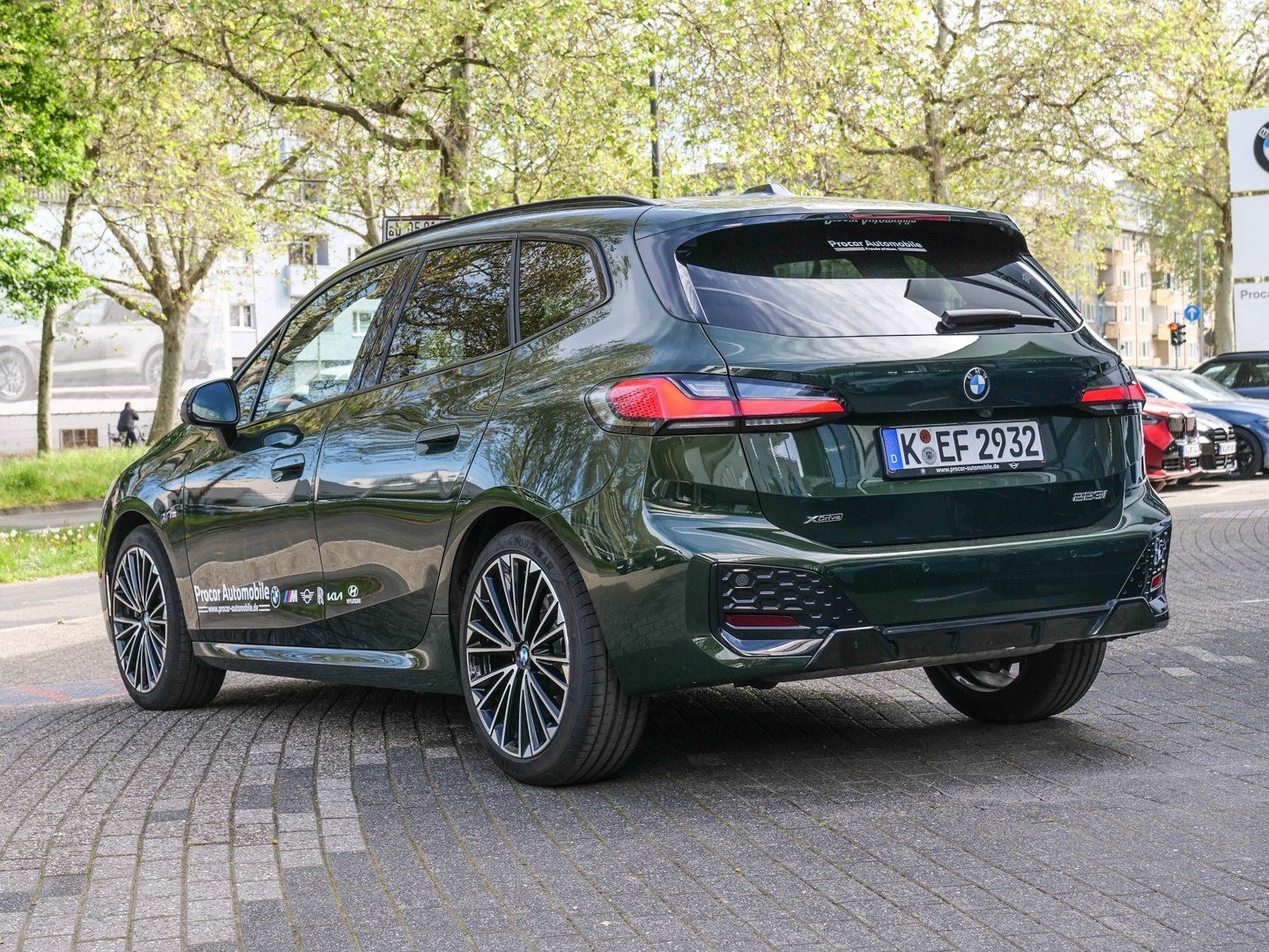 BMW 223 Active Tourer - Bild 2