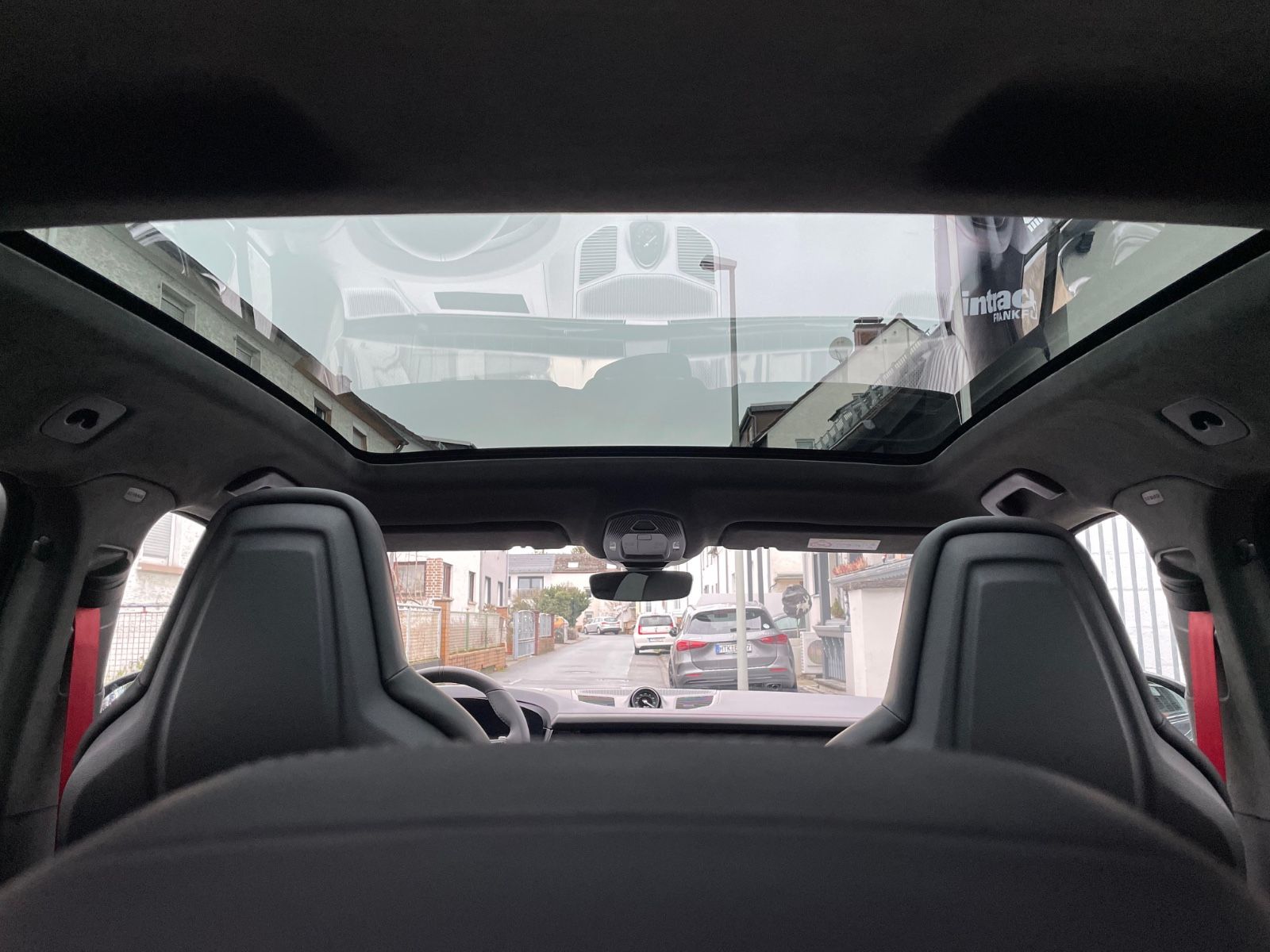 Fahrzeugabbildung Porsche Cayenne GTS Coupé |HUD|Matrix|ACC|AHK|Carbon|22"