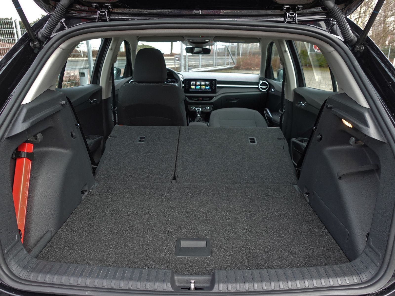 Fahrzeugabbildung SKODA Fabia 1.0 TSI DSG STYLE Pano Navi AHK SmartLink+