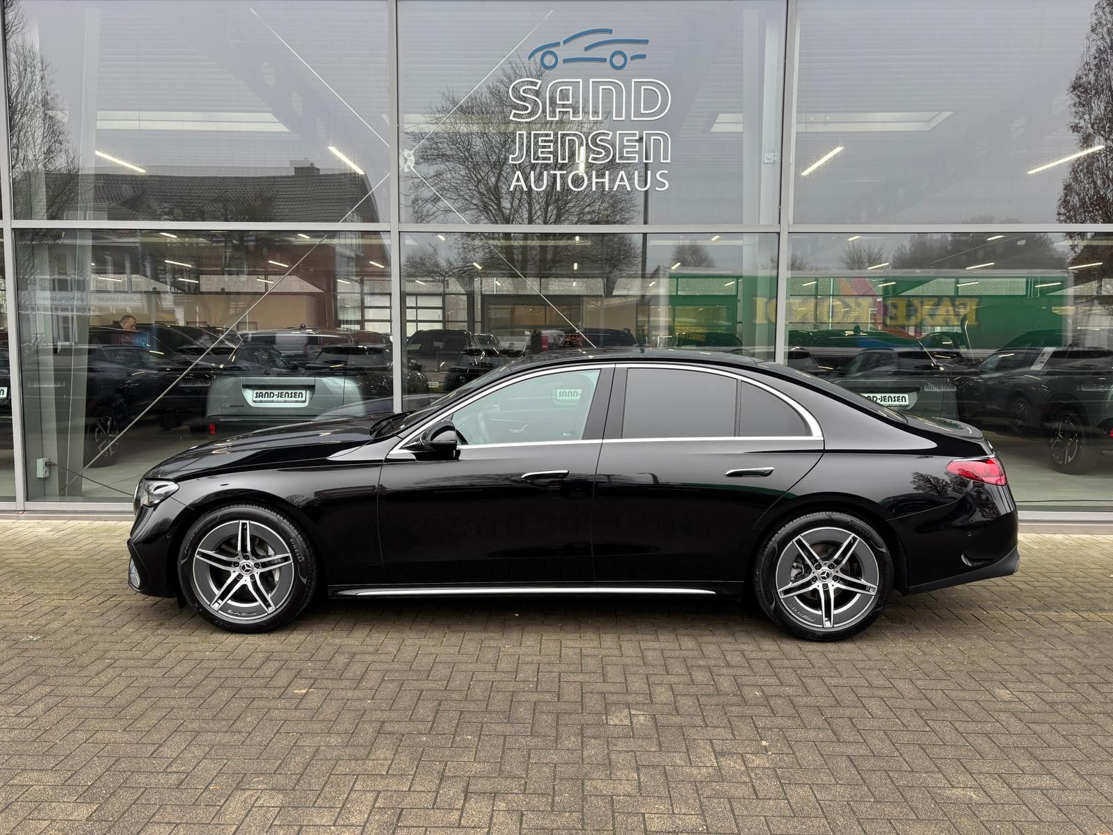 Mercedes-Benz E 220 d Limo AMG Line Advanced Fahrass AHK 19 foto 3