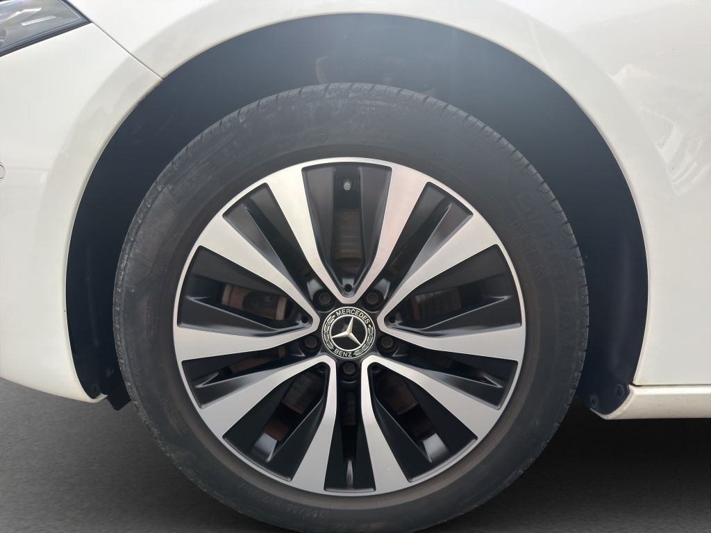 Fahrzeugabbildung Mercedes-Benz A 250 e Kompaktlimousine LED*Nav*SpurH*PDC*RFK