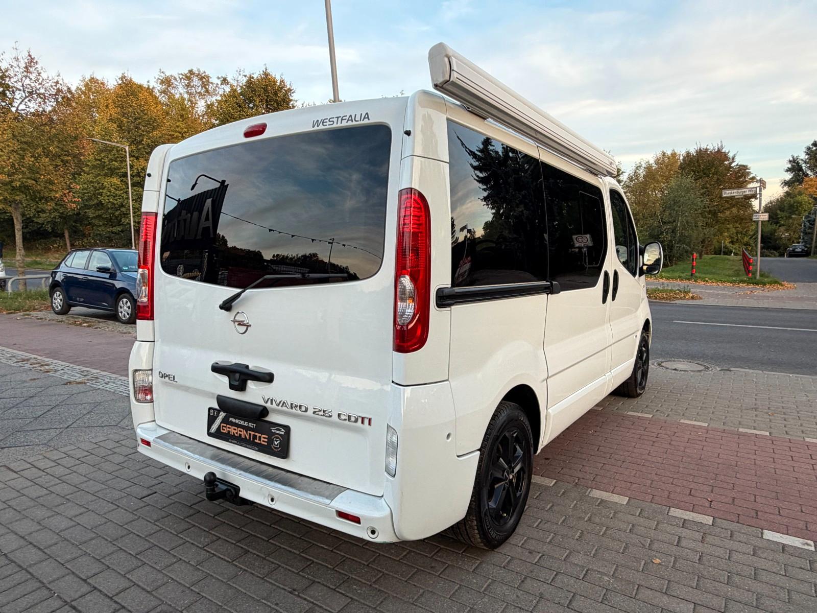 Opel Vivaro Life Cosmo Westfalia 2.5 CDTI 145 ch BVM / 7 places / Couchage + Table / Store / Chauffage auxiliaire