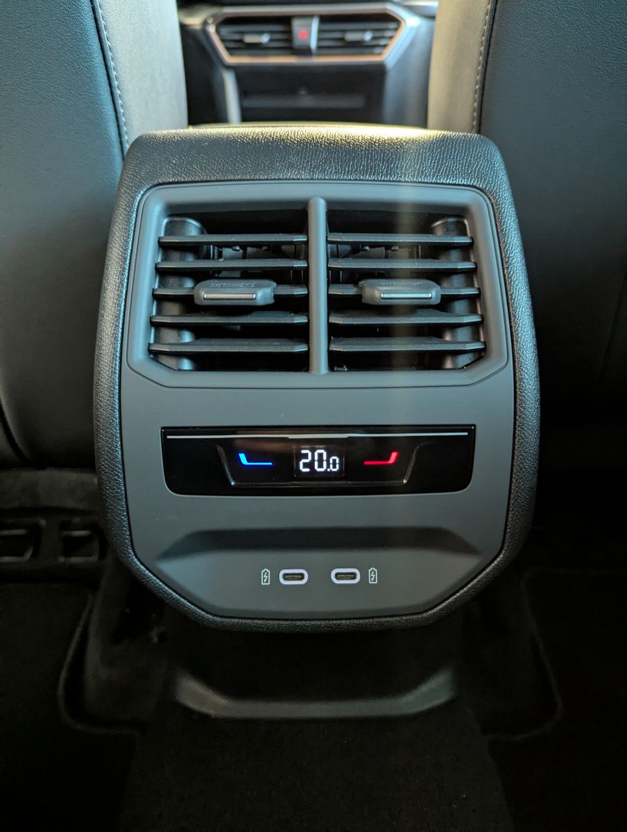 CUPRA Leon 1.5 eTSI Matrix Intelligent-Dynamic-Edge - Image 23