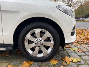 Fahrzeugabbildung Mercedes-Benz GLE 350d 4Matic*StHz*Pano*HarmanKardon*Sitzlüft*