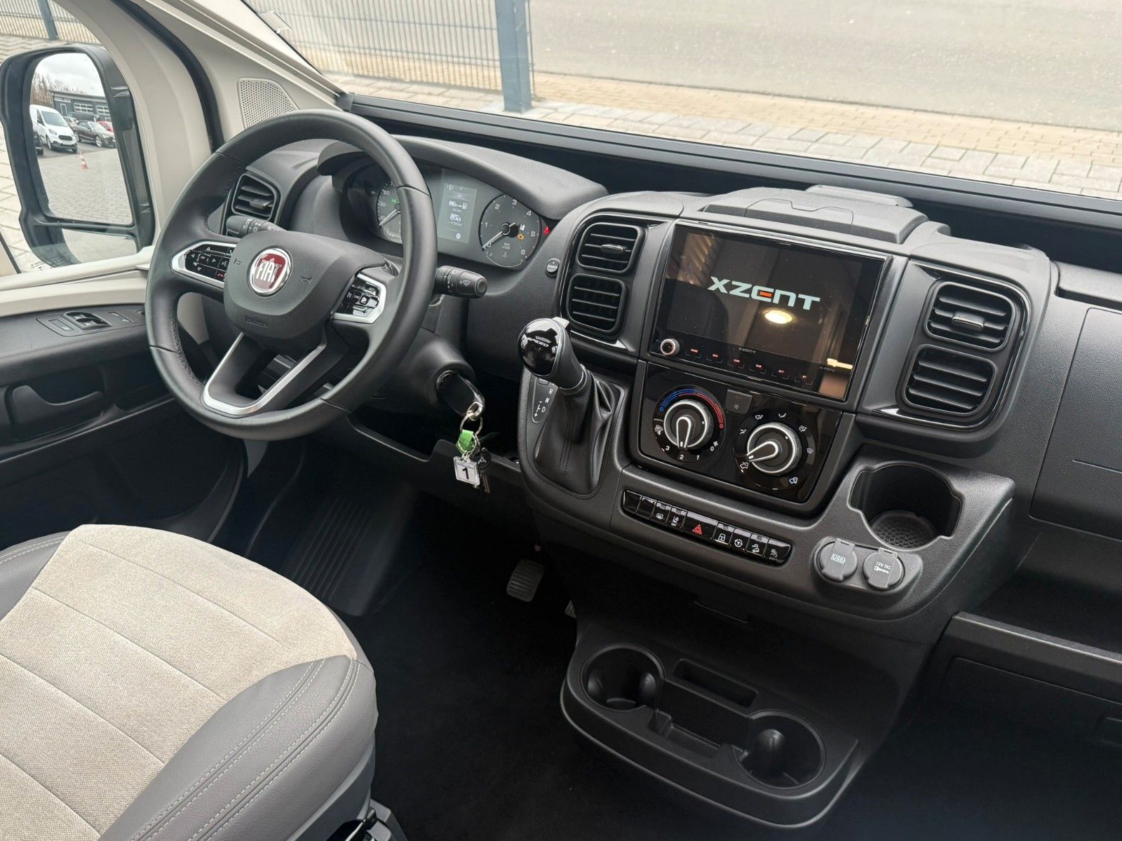 Fahrzeugabbildung Karmann Dexter DE 600 Automatik  160 PS