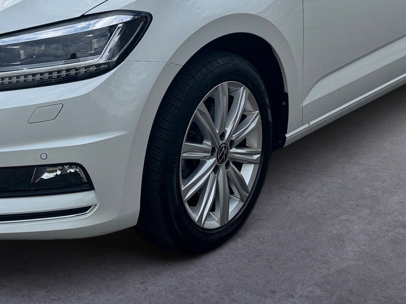 Fahrzeugabbildung Volkswagen Touran Highline 2.0 TDI