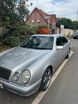 Mercedes-Benz Mercedes E200 W210 - Mercedes-Benz E 200: Limousine, W210