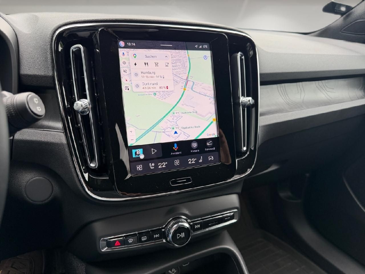 Fahrzeugabbildung Volvo XC40 Single Engine Plus RWD