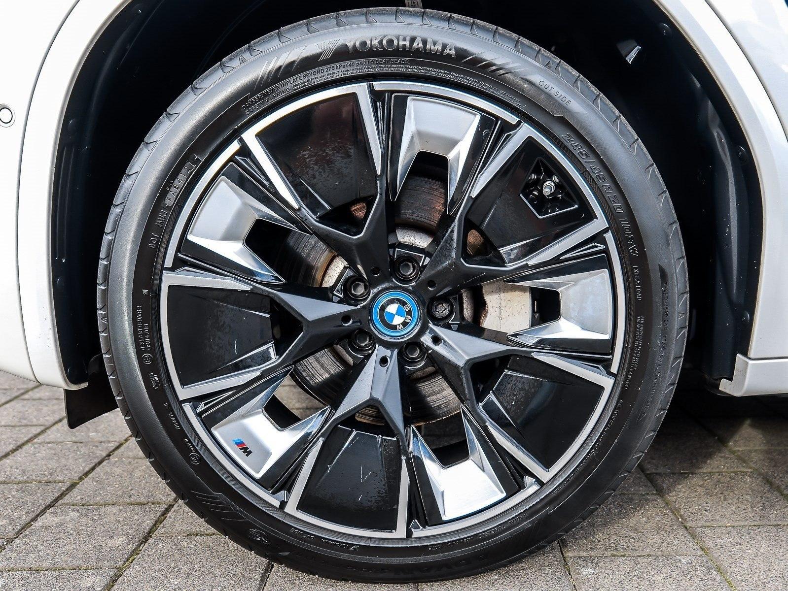 BMW iX3 HUD PANO ACC AHK 360°KAM RFK NAVI Standh.
