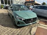 Hyundai i20 AUT. VOLL-LED APPLE SHZ LHZ ALU KAMERA - Hyundai i20: Grün