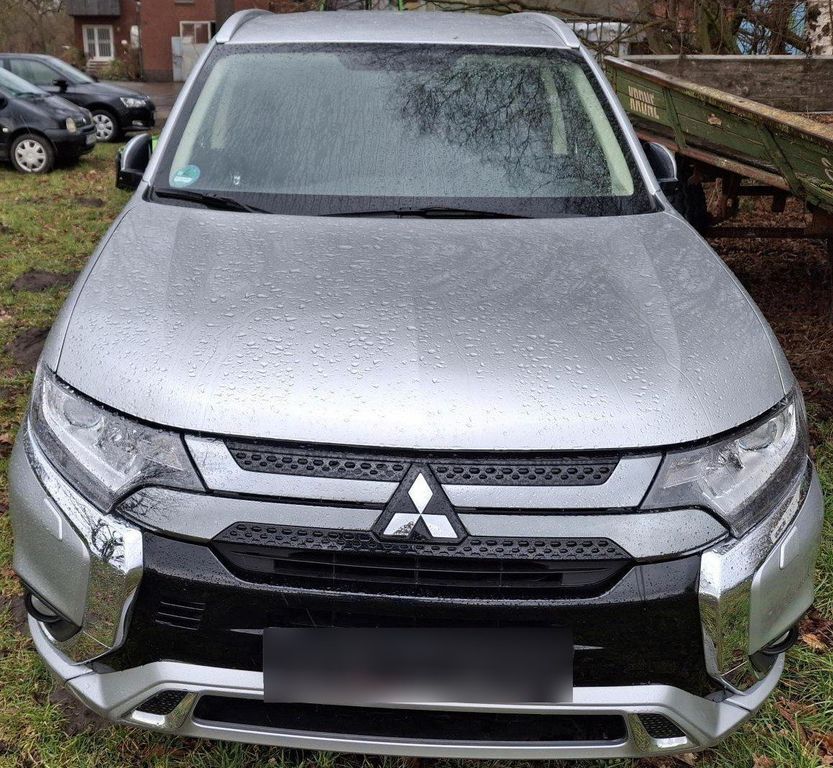 Image of Mitsubishi Plug-in Hybrid Outlander