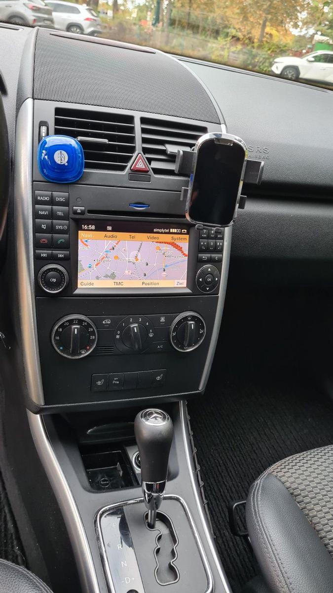 Mercedes-Benz A170 2009 — photo 8
