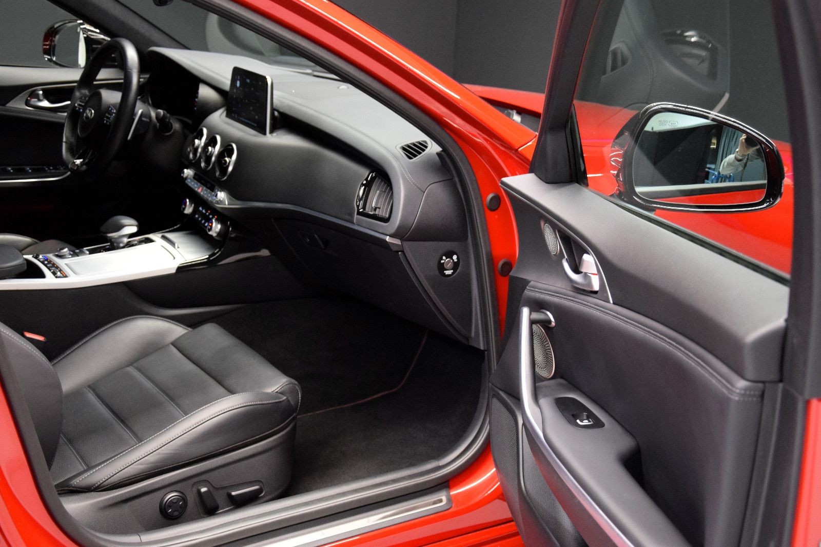 Fahrzeugabbildung Kia Stinger GT 4WD Pano Sitzbelü. Leder HuD h/k ACC