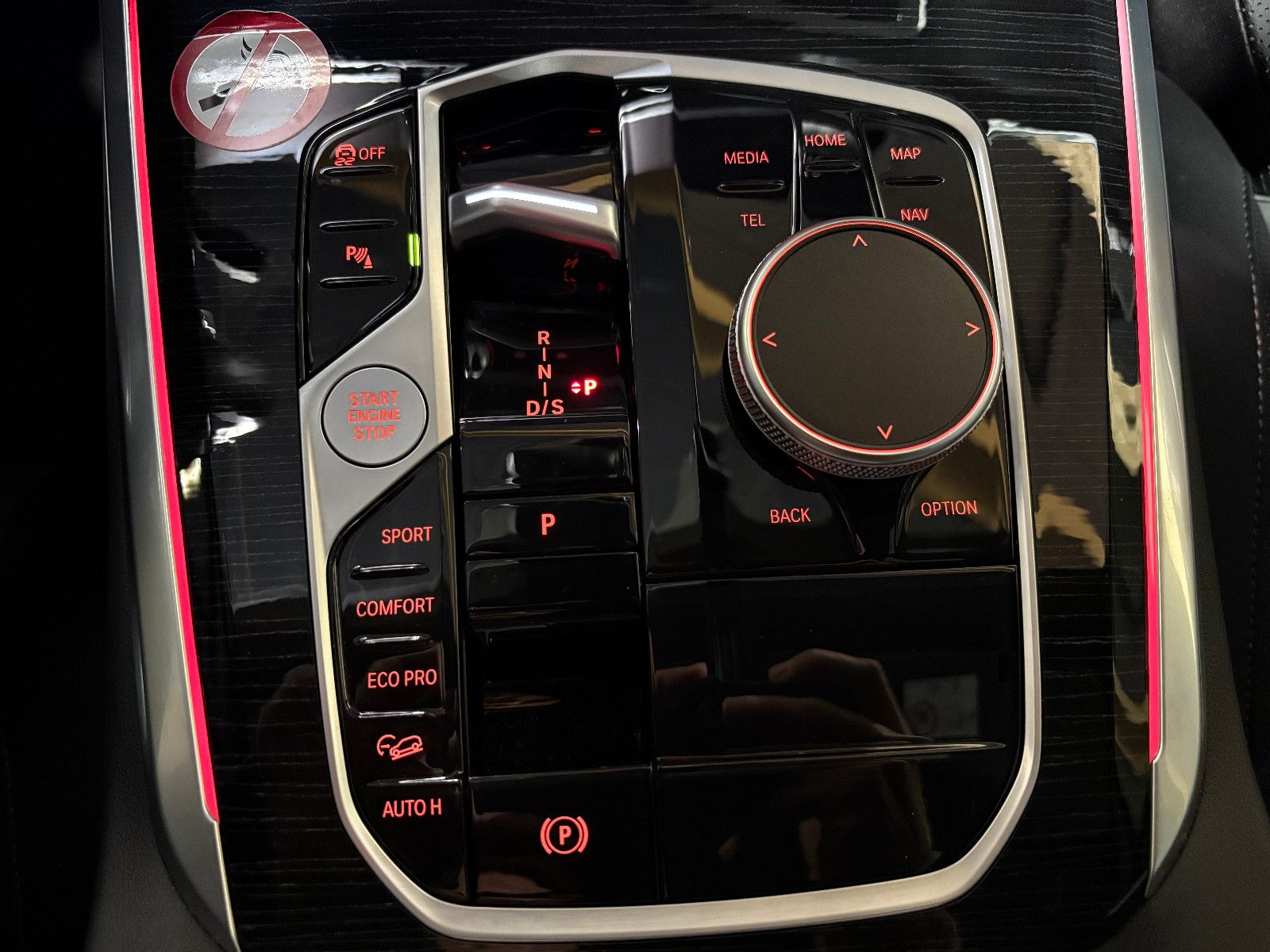 Fahrzeugabbildung BMW X5 30 d xDrive M Sport/HEAD-UP/360°/SOUND/AMBIEN