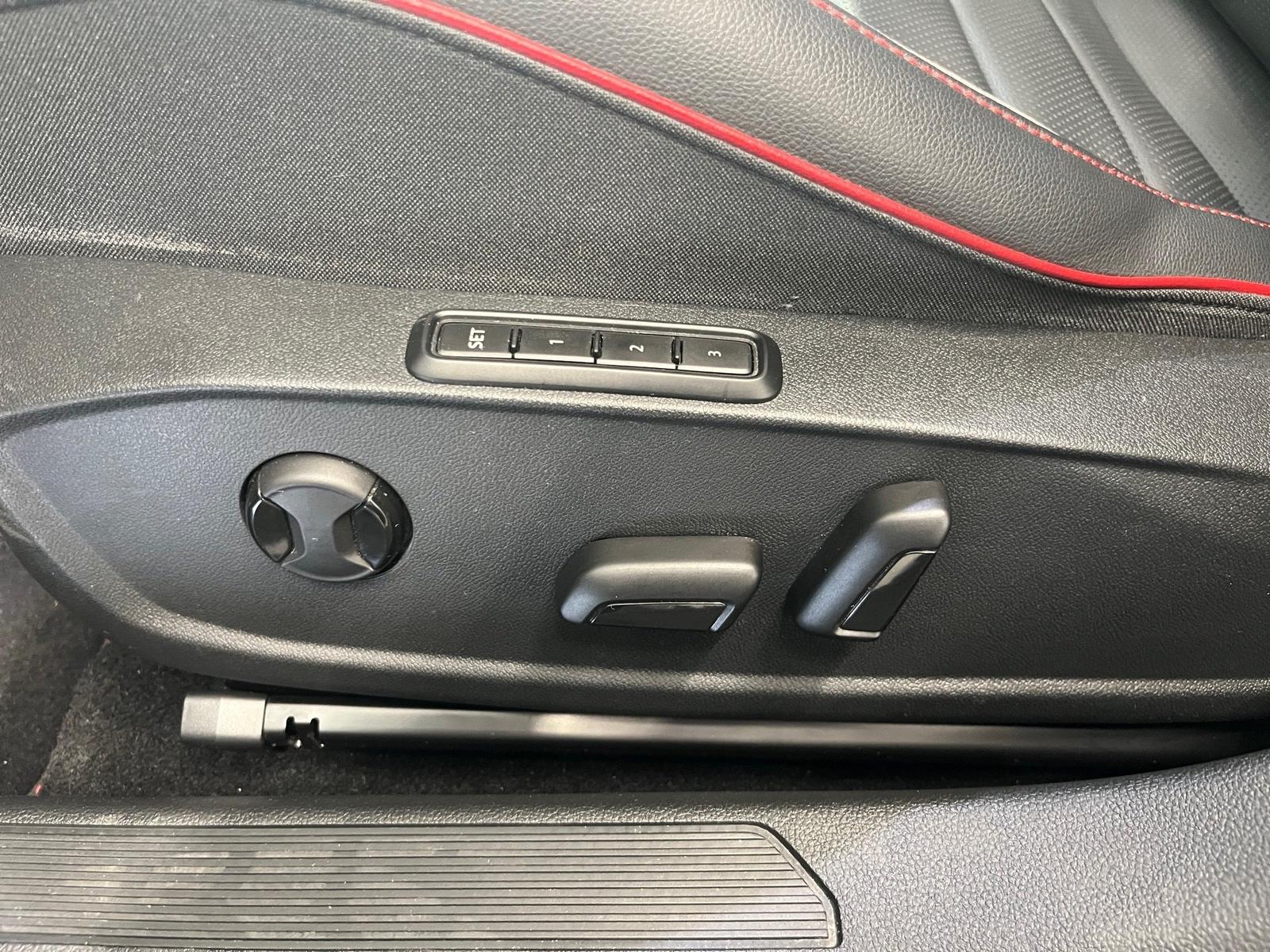 Volkswagen Golf VIII GTI+ALU 19+LEDER+PANO+LED-MATRIX+STAND, миниатюра 20